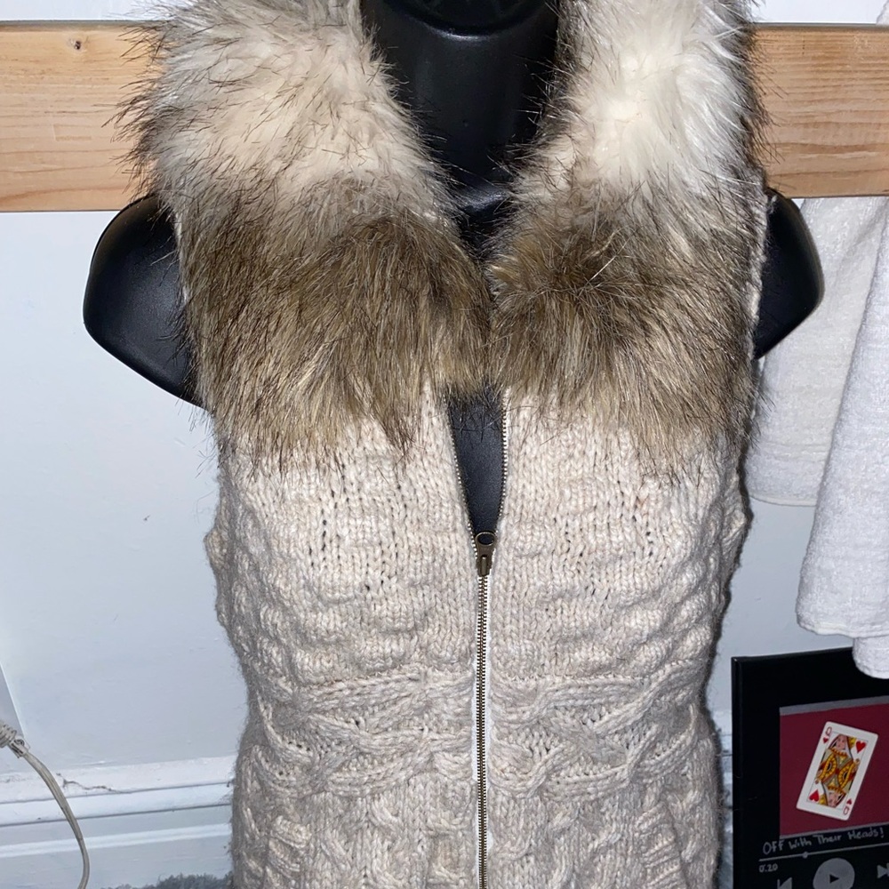 Loft fur collar vest women’s size S